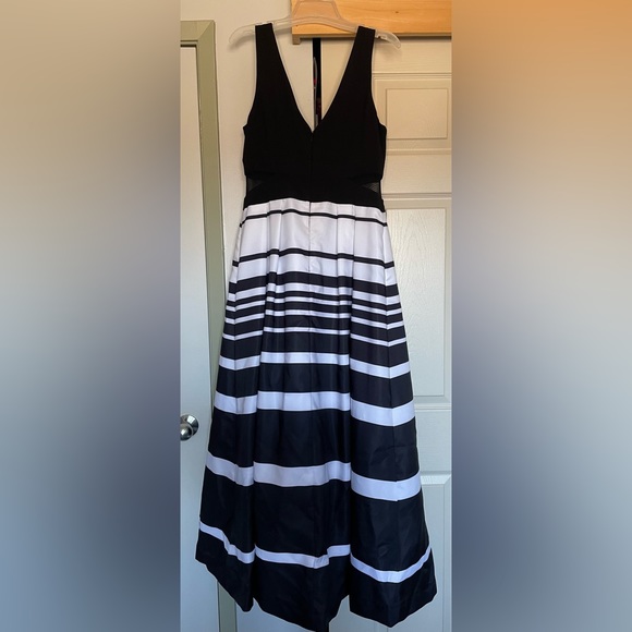 XSCAPE Size 14 Dress - Picture 4 of 5